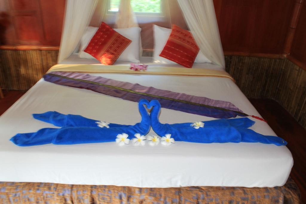 Bamboo Mountain View Phi Phi Resort Szoba fotó